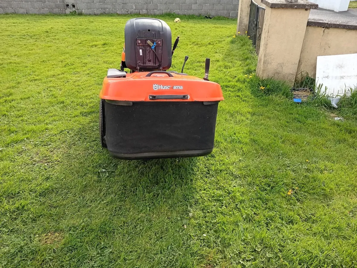 Husqvarna ride on lawnmower - Image 3
