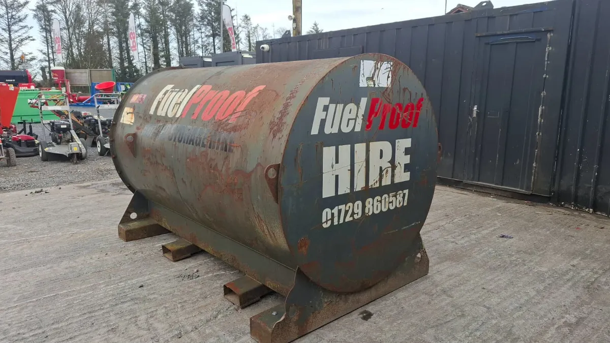 Fuel Proof 2500 L Static Bunded Fuel Bowser - Image 3
