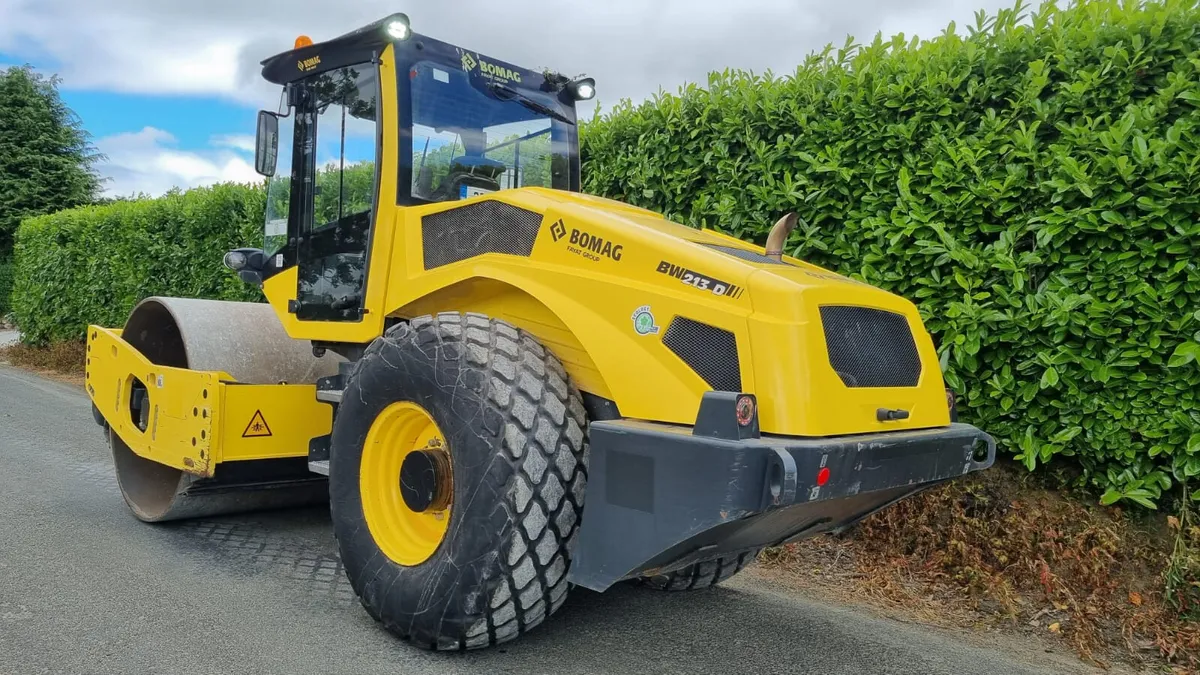 Bomag BW213D-5 Roller Soil Compactor (Low Hours - Image 2