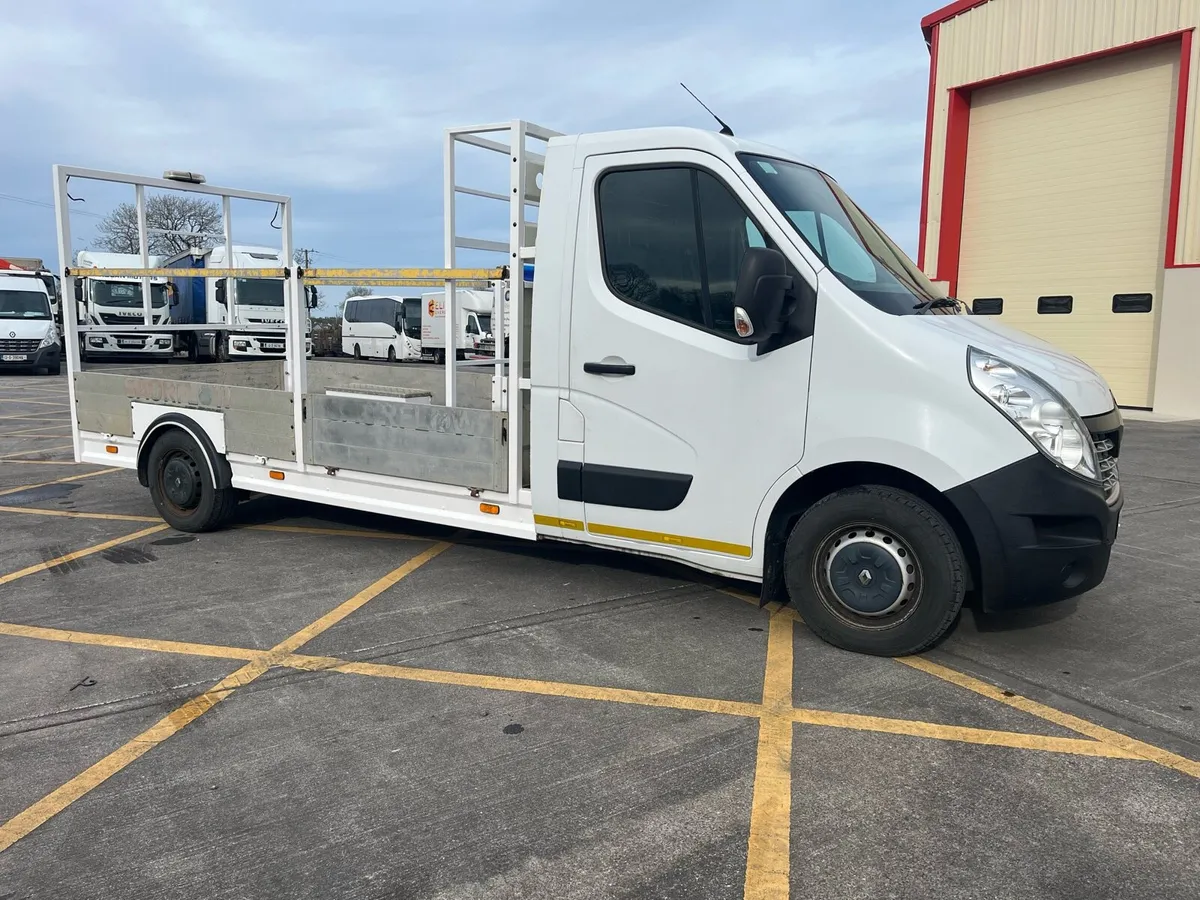 Renault Master Traffic management - Image 2