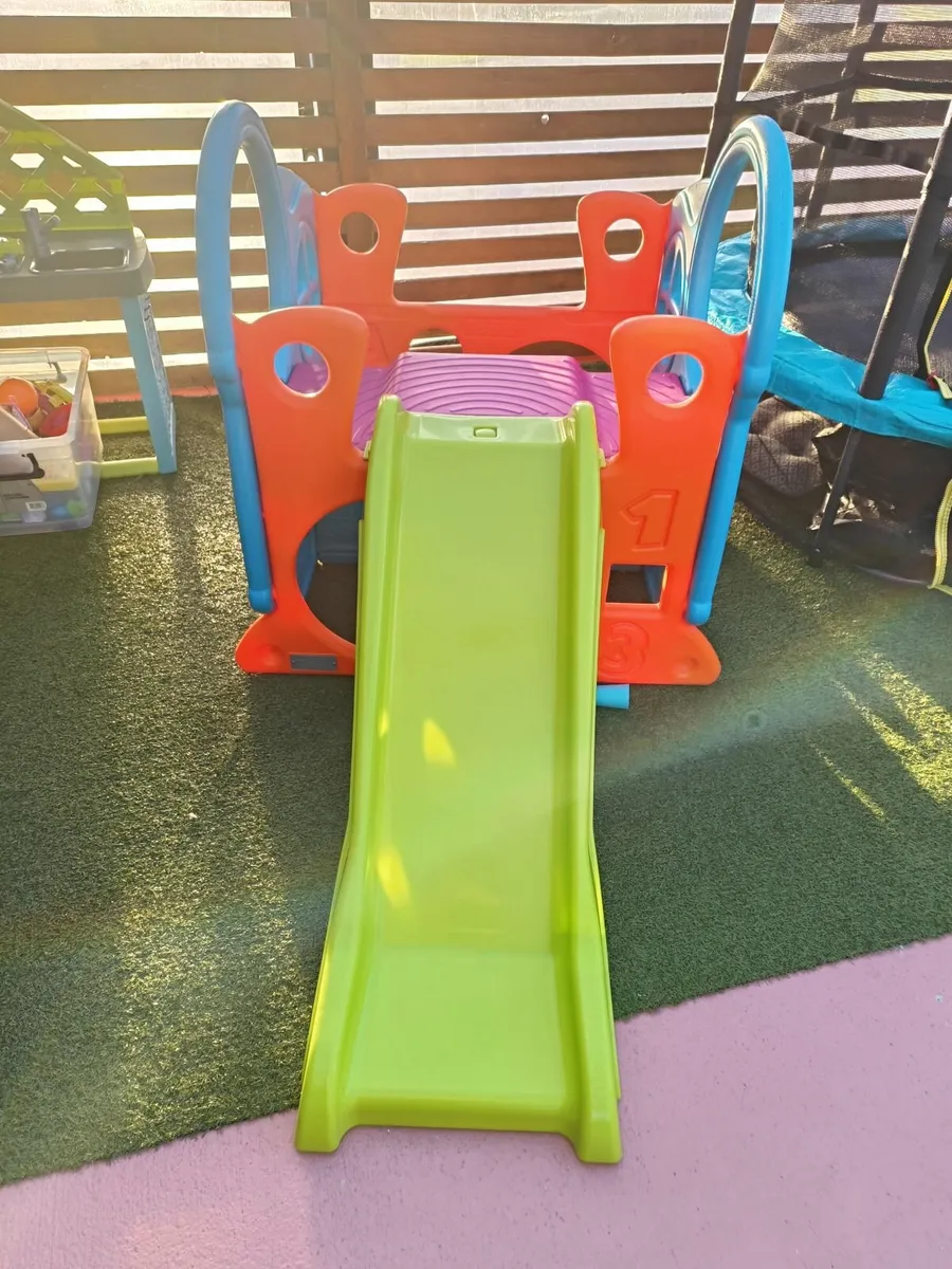 Feber Activity Centre (play frame with slide) - Image 1