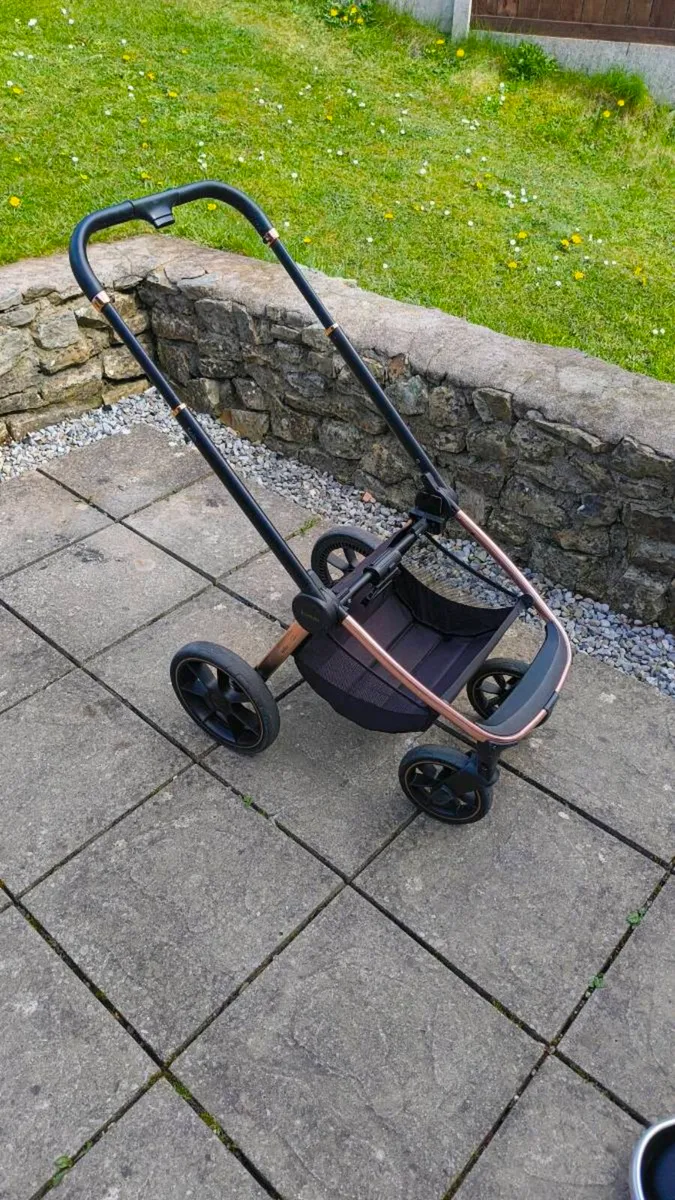 Zummi Solo 3 Piece Set Baby Stroller - Image 4