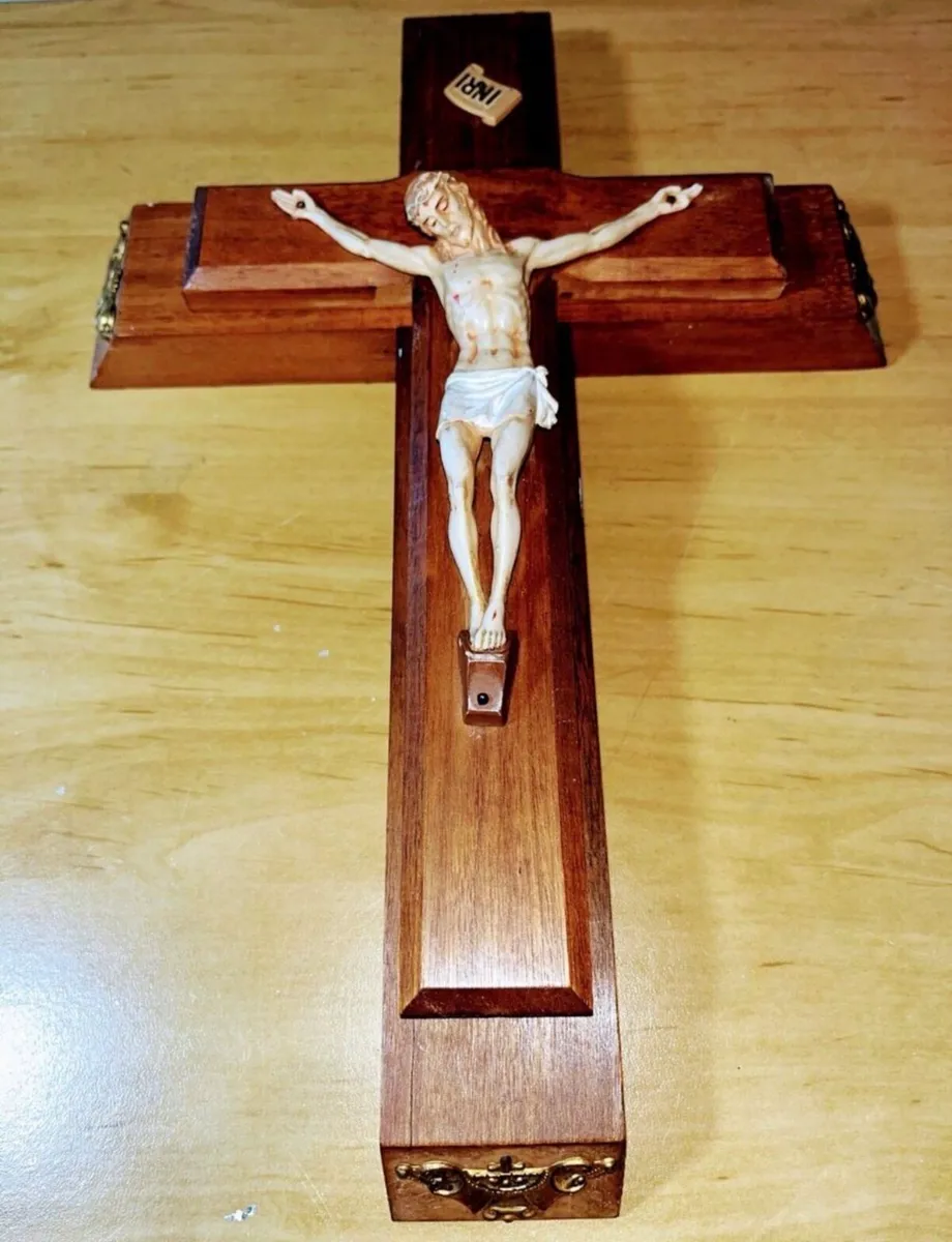 Vintage Crucifix - Image 3