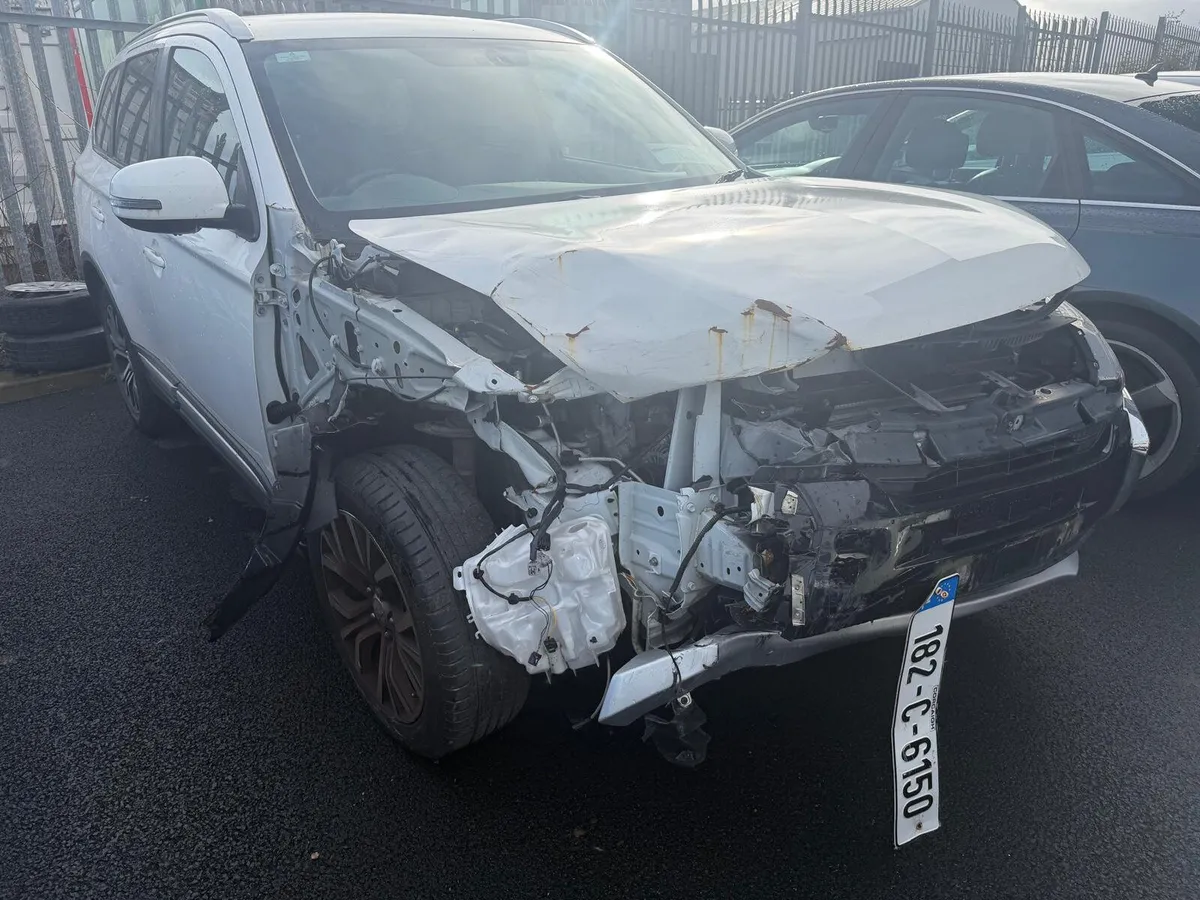 2018 MITSUBISHI OUTLANDER 7 seater Automatic - Image 2