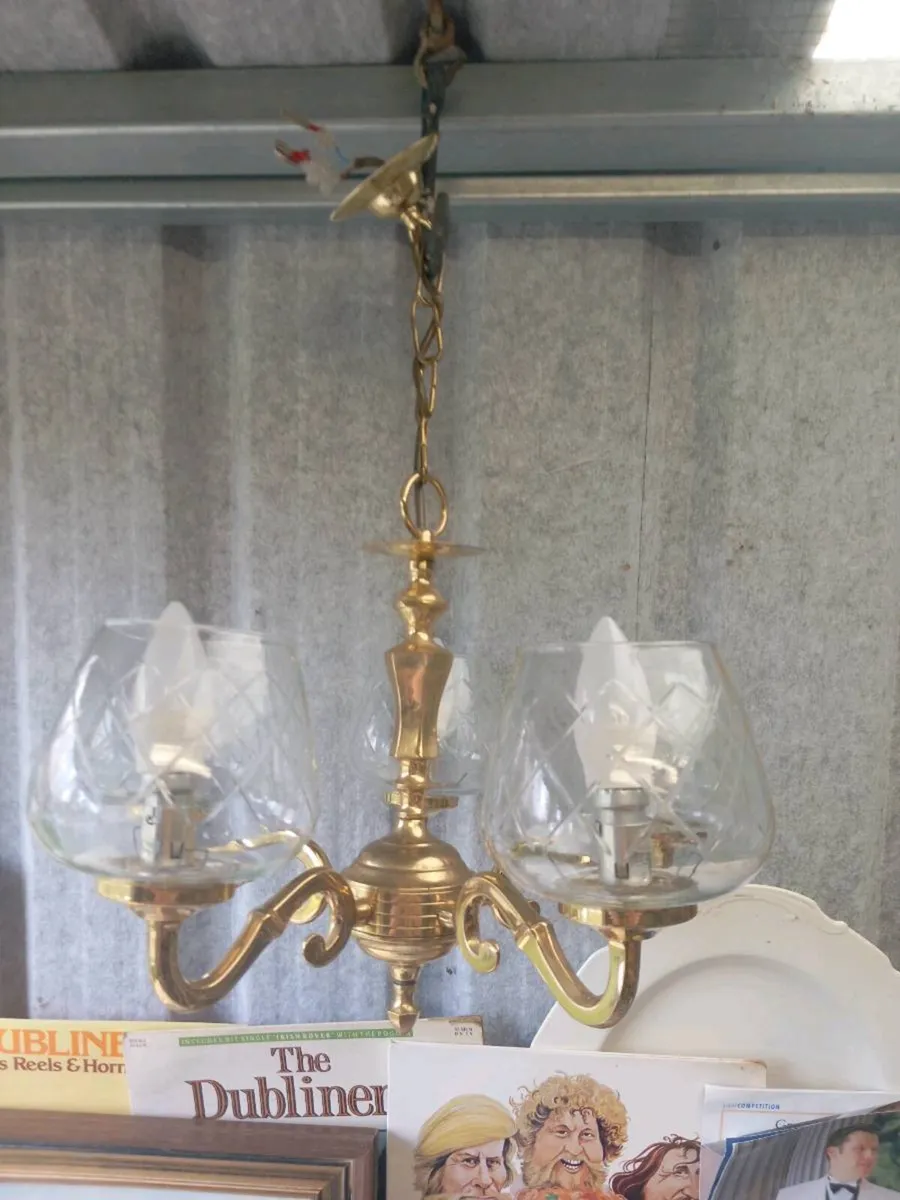 Brass ceiling light 5 glass shades, heavy, D18 - Image 1