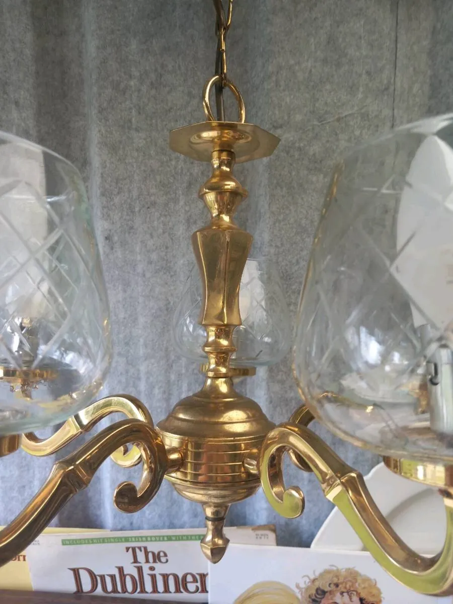 Brass ceiling light 5 glass shades, heavy, D18 - Image 3