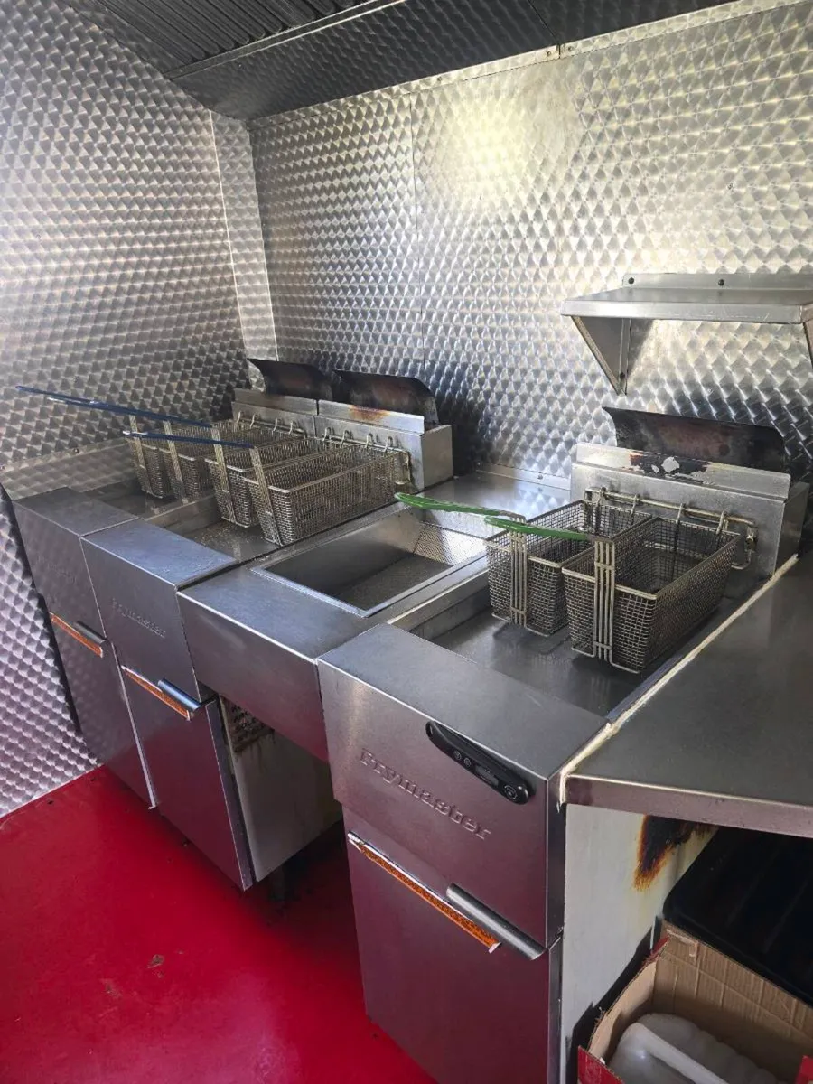 Butlers food trailer - Image 4