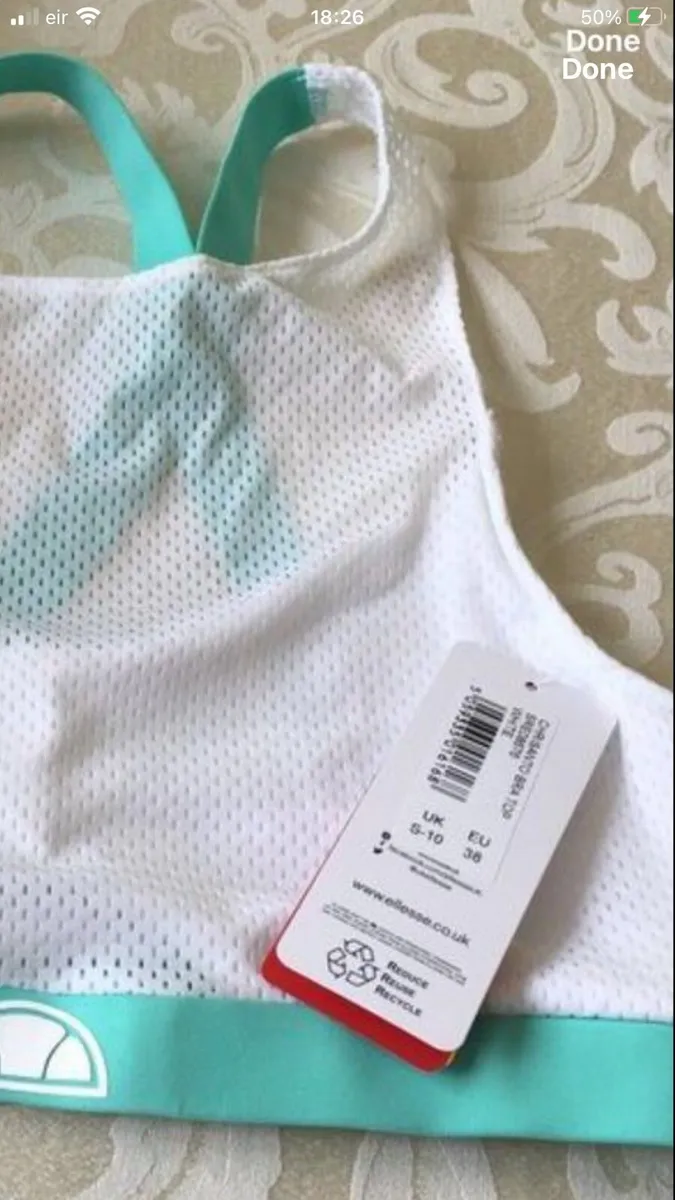 Ladies BNWT sports top size 8/10 €10 - Image 3