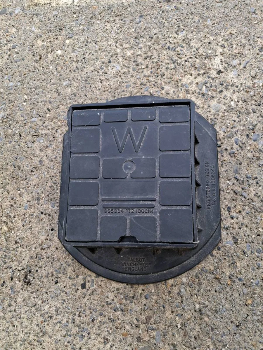 Water surface box