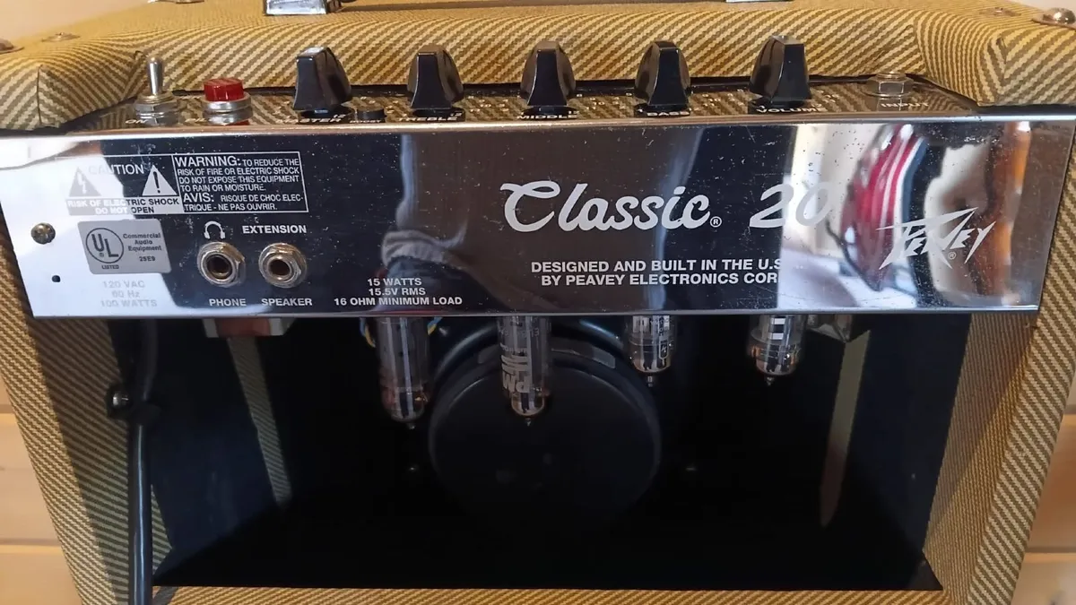 GUITAR AMPLIFIER-PEAVEY CLASSIC 20 - Image 4