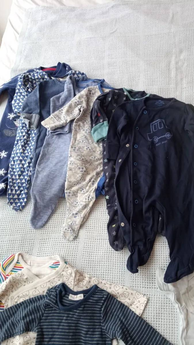 Baby boy clothes bundle 0-3monts, 2-6, 6-9,9-12,12 - Image 3