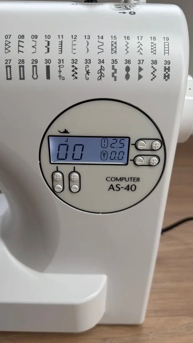 Brother AS 40 Sewing Machine (Excellent Condition) - Image 2