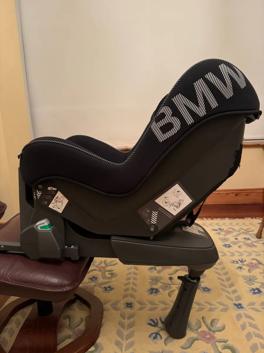 BMW car seat - Image 4