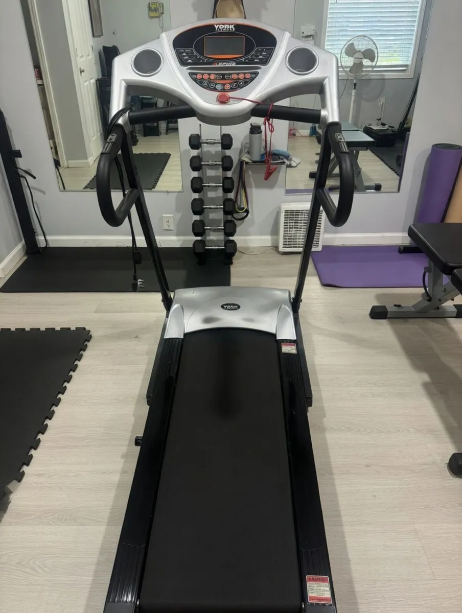 Treadmill - Image 1