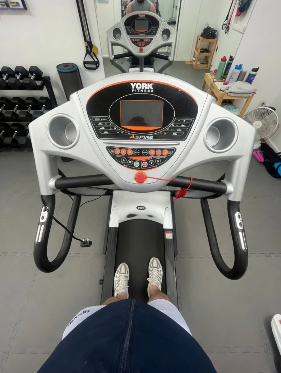Treadmill - Image 2