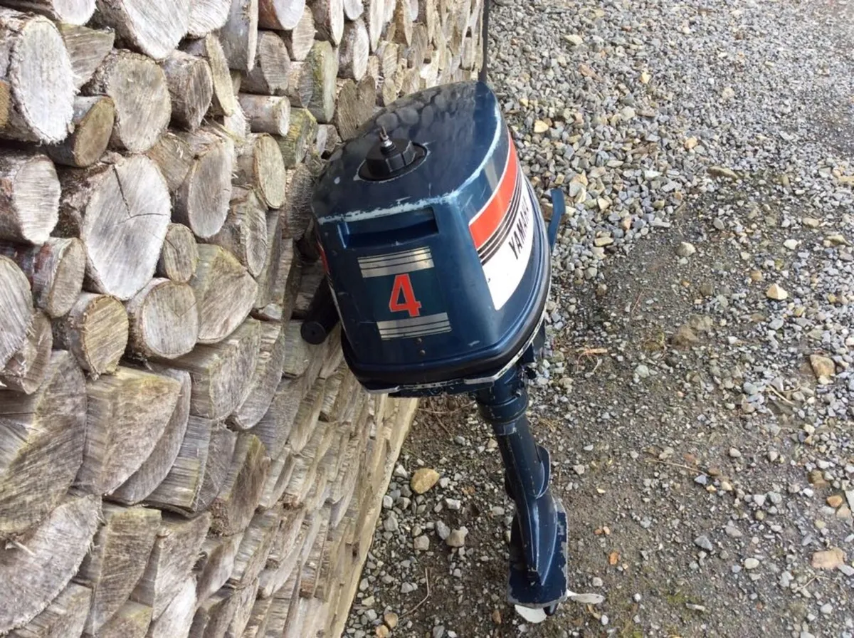 Lake boat Yamaha outboard engine - Image 3