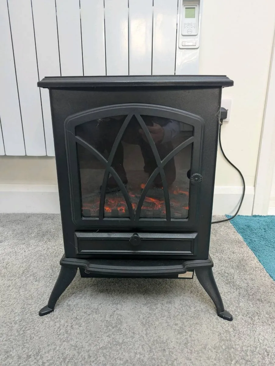 Electric flame effect fire