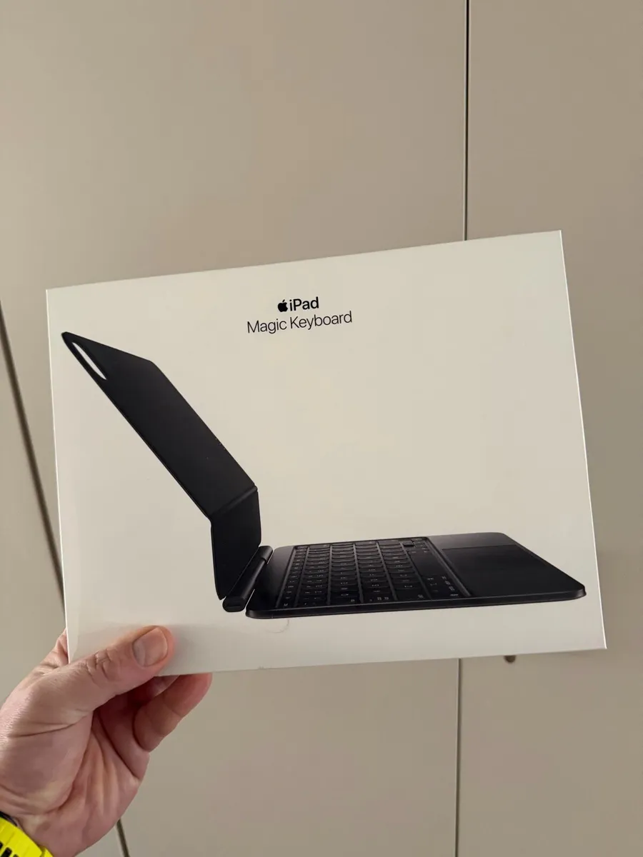 APPLE IPAD PRO 11” M4 + MAGIC KEYBOARD - Image 4