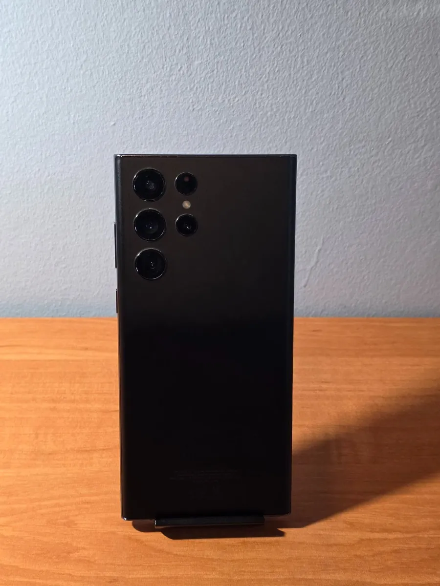 Samsung Galaxy S22 Ultra 5 G256GB- Like New-Black - Image 3