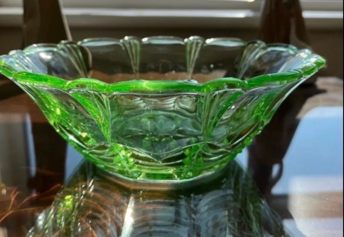 1930s Uranium Bowl - Image 2