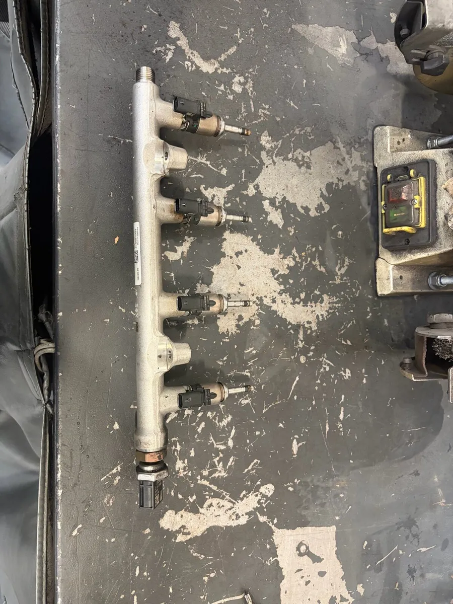 Fuel rail vw - Image 1