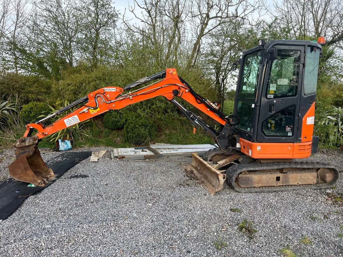 Hitachi ZX 26U - 5A - Image 1