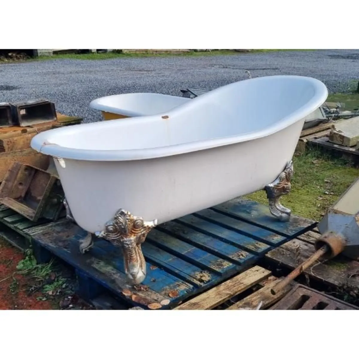 Shop Spoiled Cast Iron Bath KAS1151 - Image 1