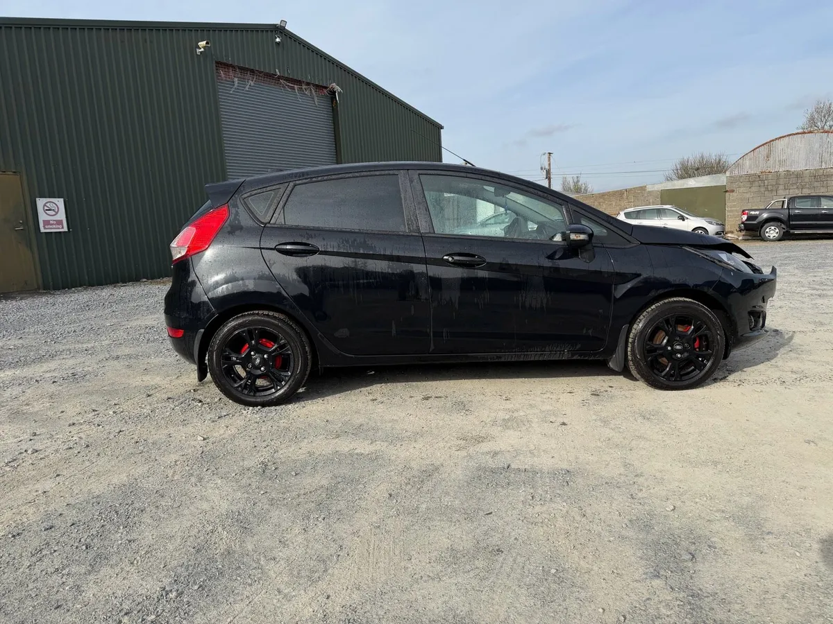 2015 ford fiesta 1.2 petrol - Image 3