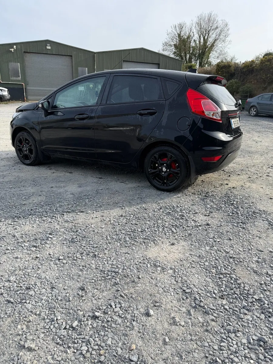 2015 ford fiesta 1.2 petrol - Image 4