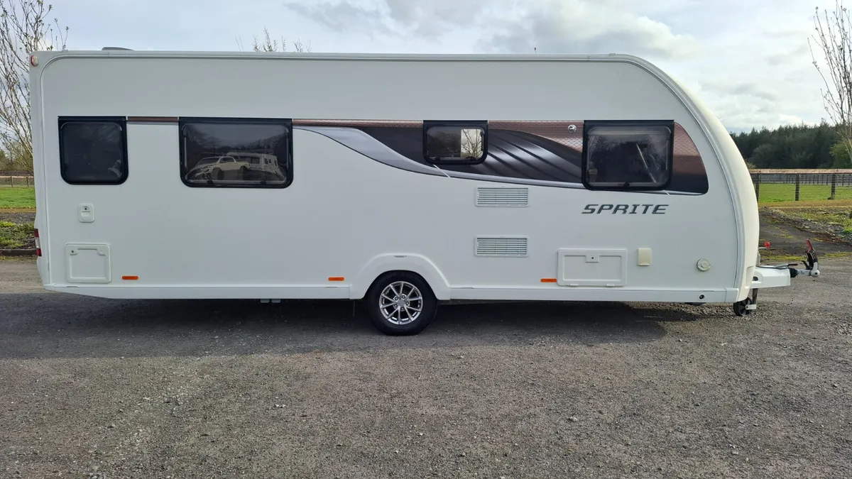 Swift Sprite Major Island Bed Caravan - Image 1