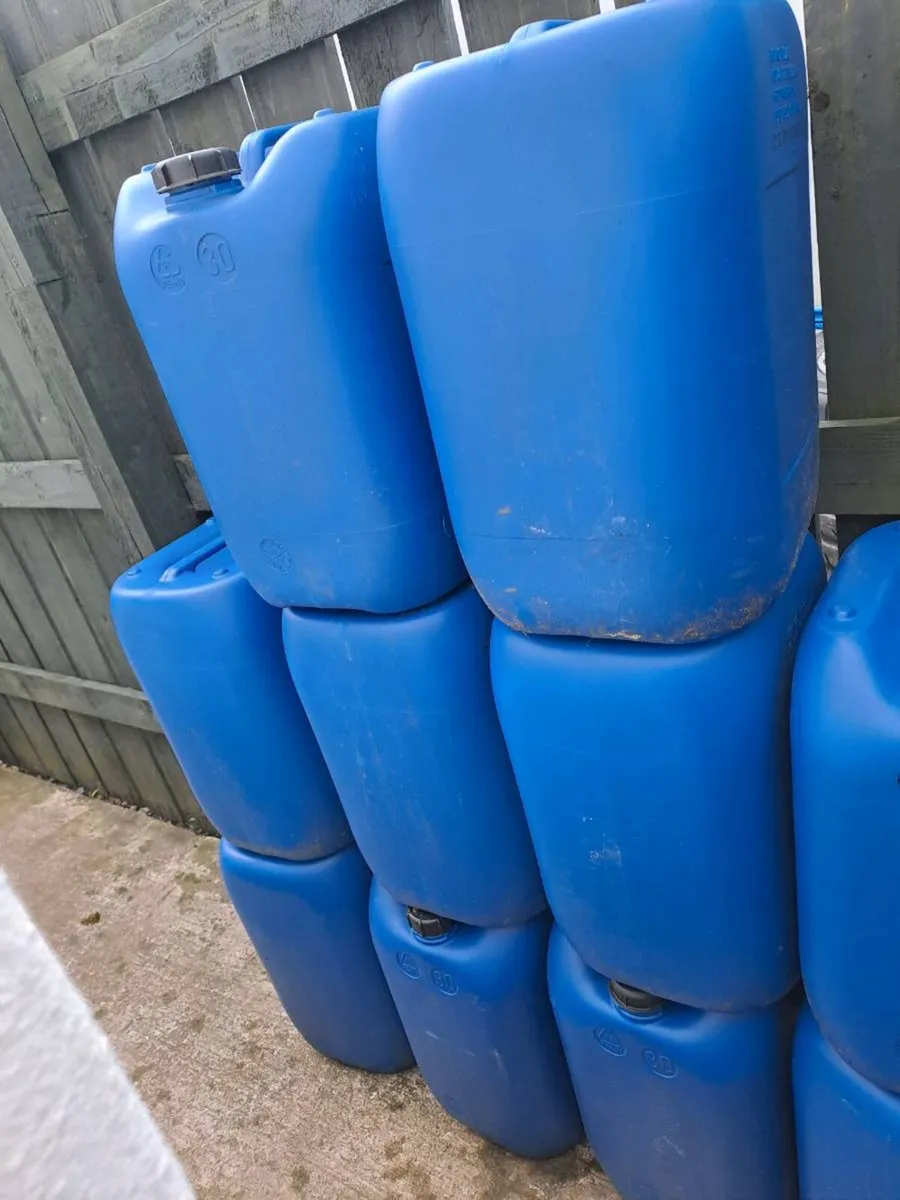30 litre drums - Image 2