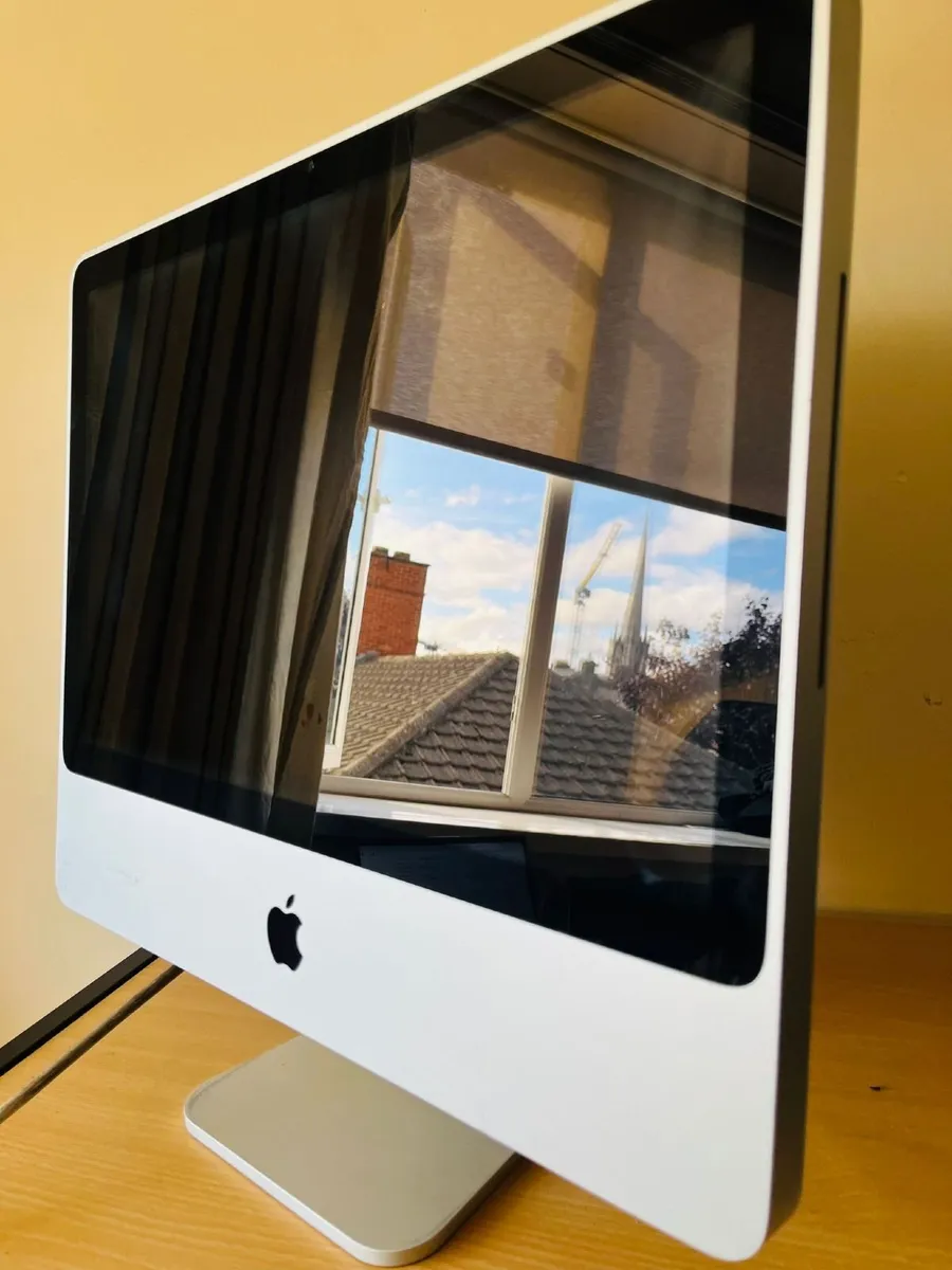 Apple Imac 8,1 - Image 1