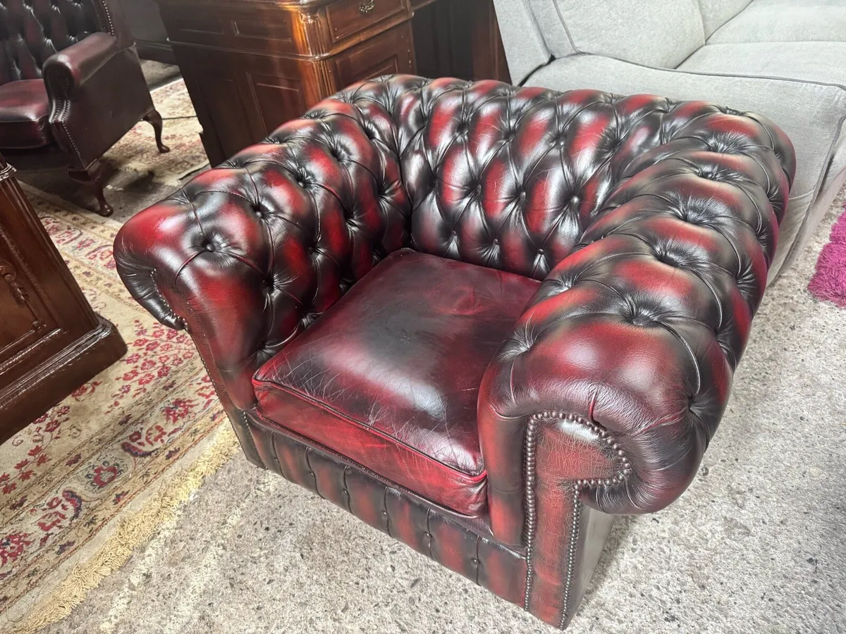 Chesterfield oxblood armchair+anne queen armchair - Image 4