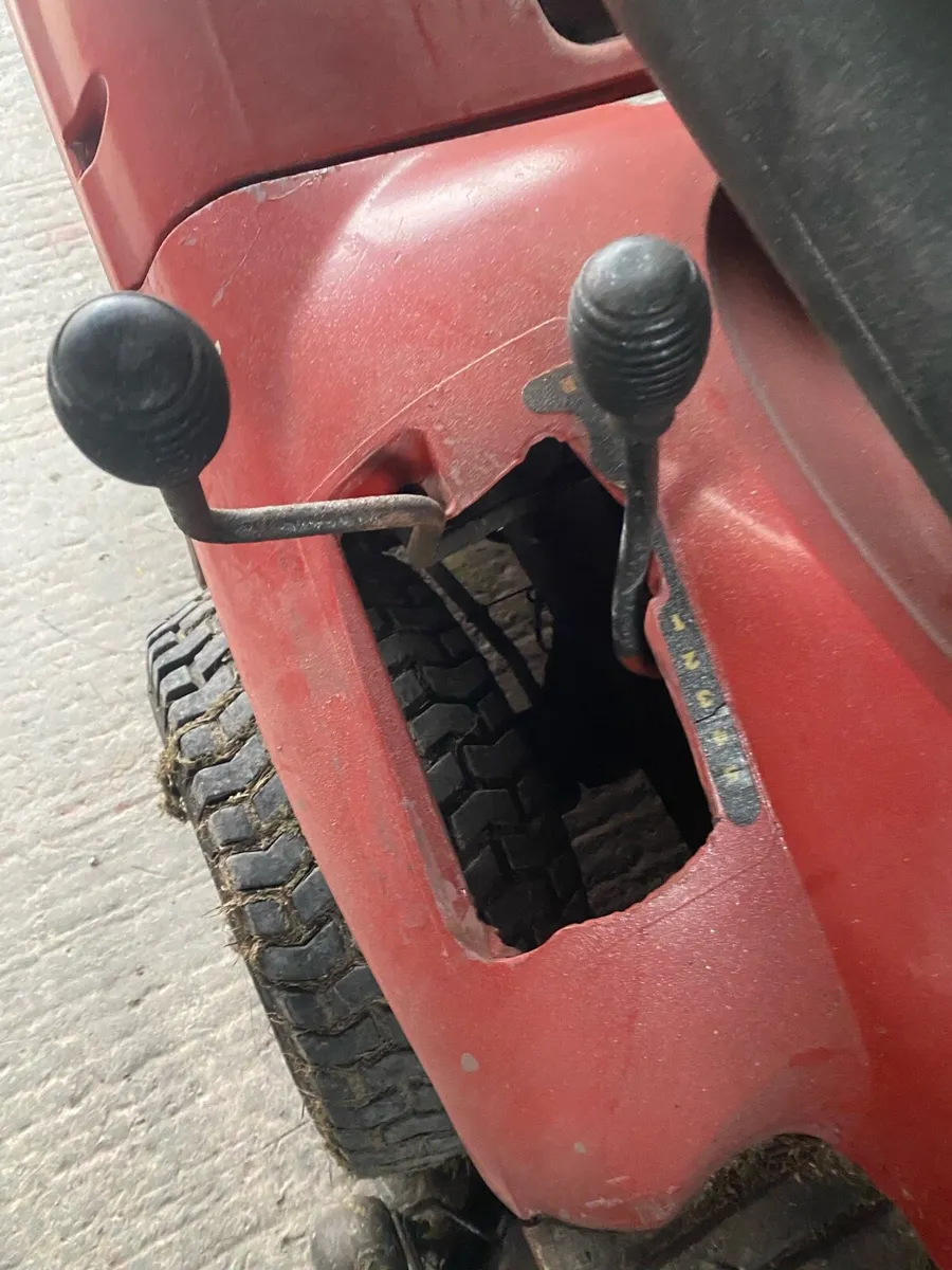 Castle garden lawnmower - Image 3