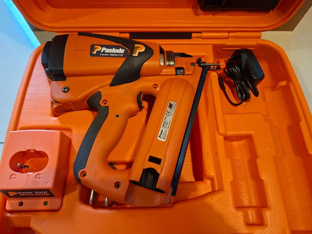 Paslode im65A F16 2nd fix Nail Gun"Fully Serviced" - Image 2