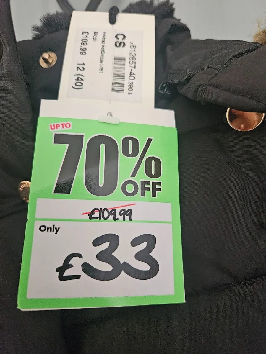 Black hooded puffer jacket - Image 2