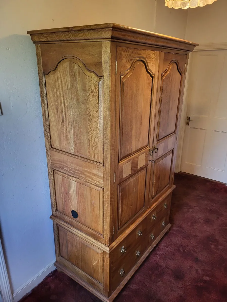 Hardwood Wardrobe - Image 2