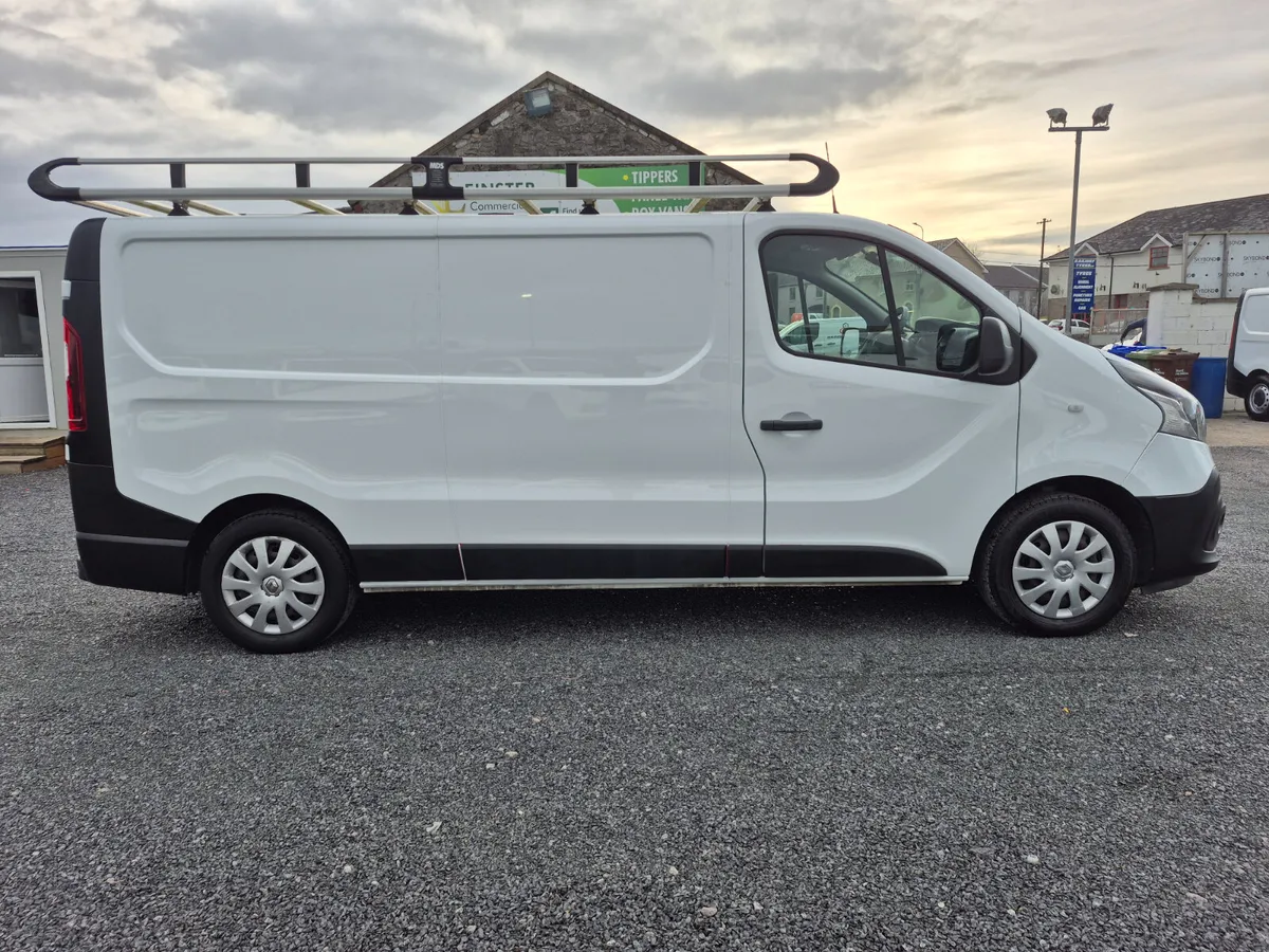 RENAULT TRAFIC LOW MILEAGE INCUDES VAT - Image 3