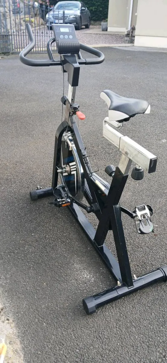 Body go spin bike - Image 4