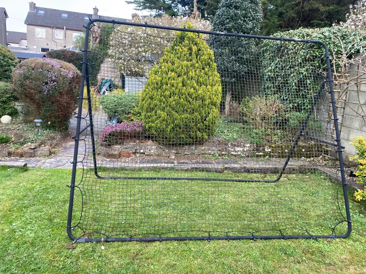 Rebounder hurling, soccer and football - Image 2