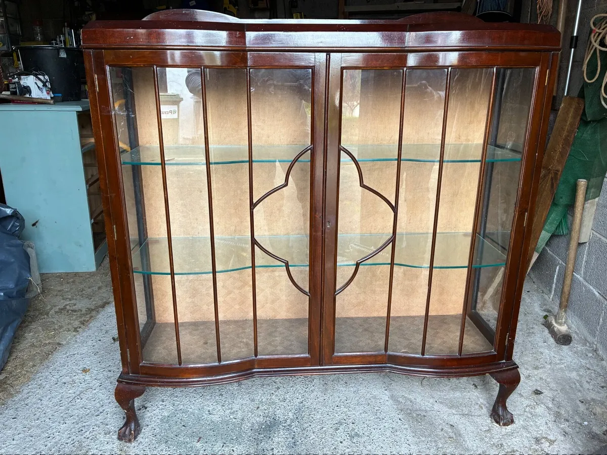 Display cabinet