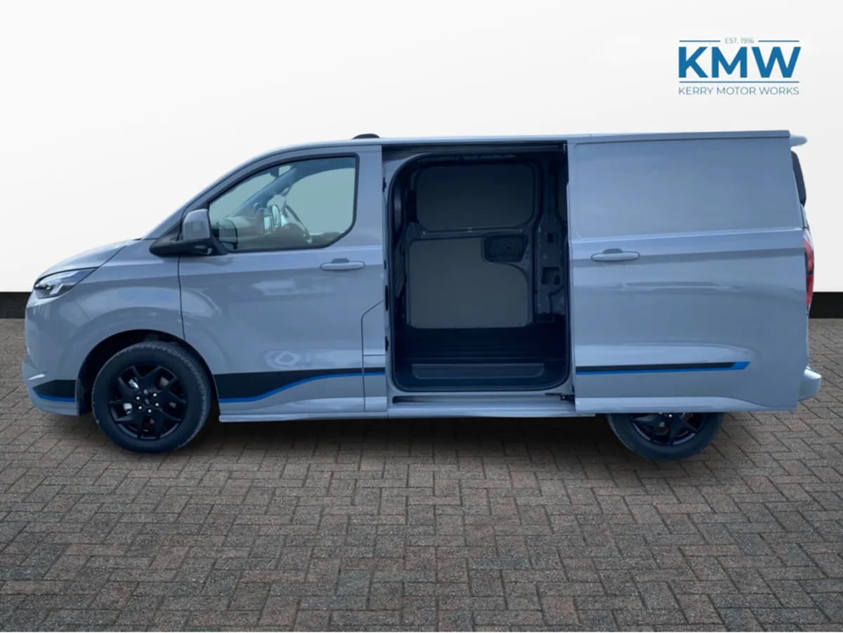 Ford Transit Custom Sport 2.5  PHEV AUTO FWD - Image 2