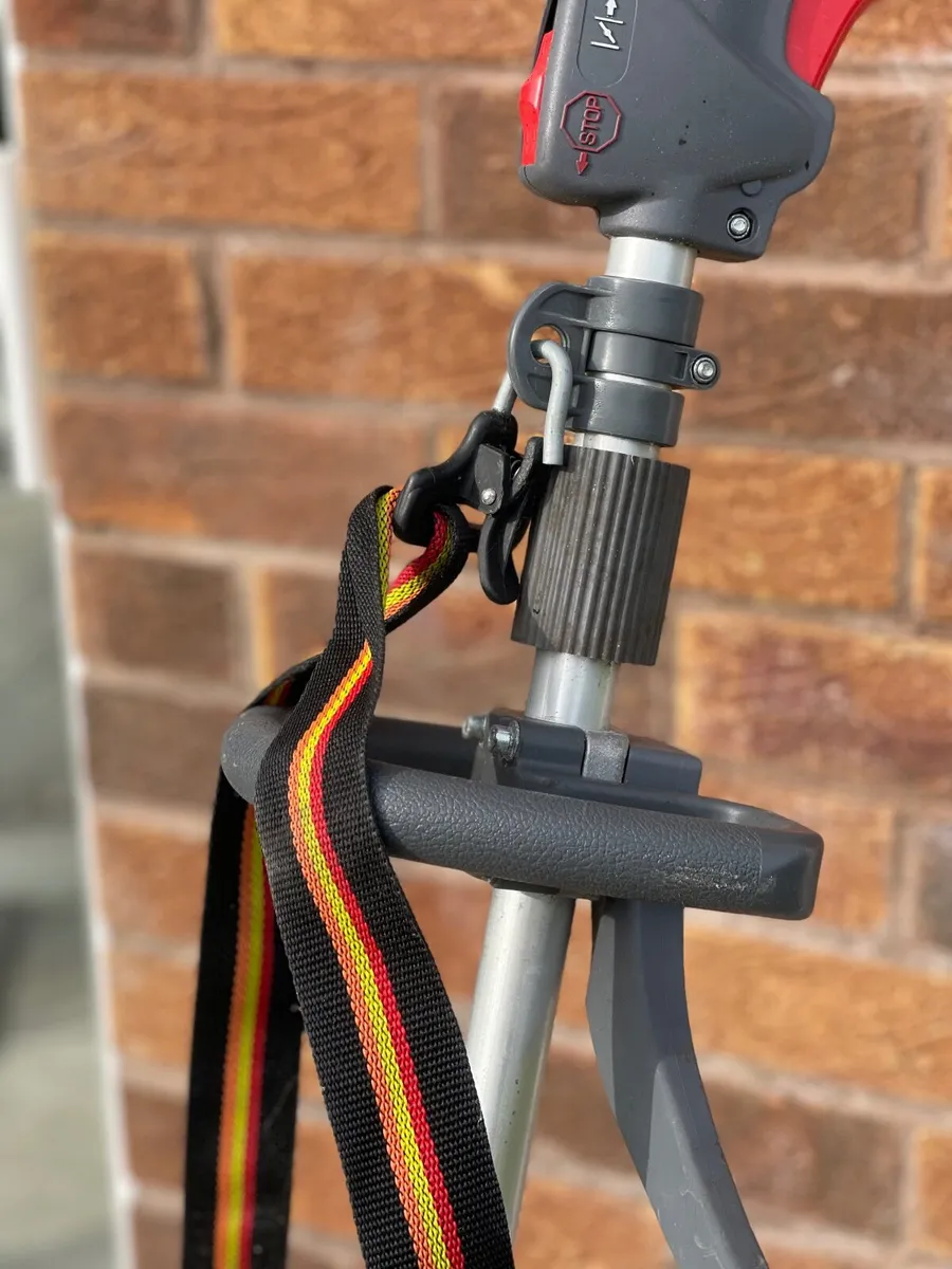 Petrol Hedge Trimmer OLEO-MAC  Sparta 250. - Image 2