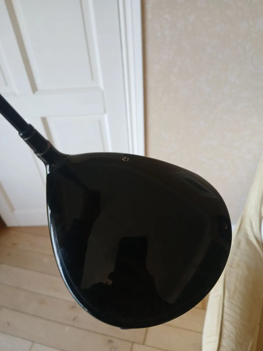 Taylormade  qi10 driver 10.5 degree - Image 3