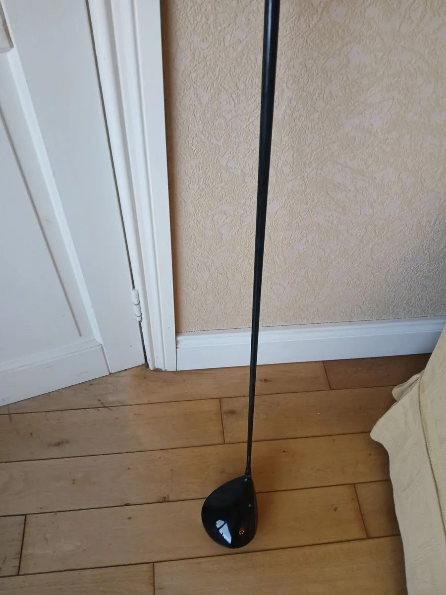 Taylormade  qi10 driver 10.5 degree - Image 4