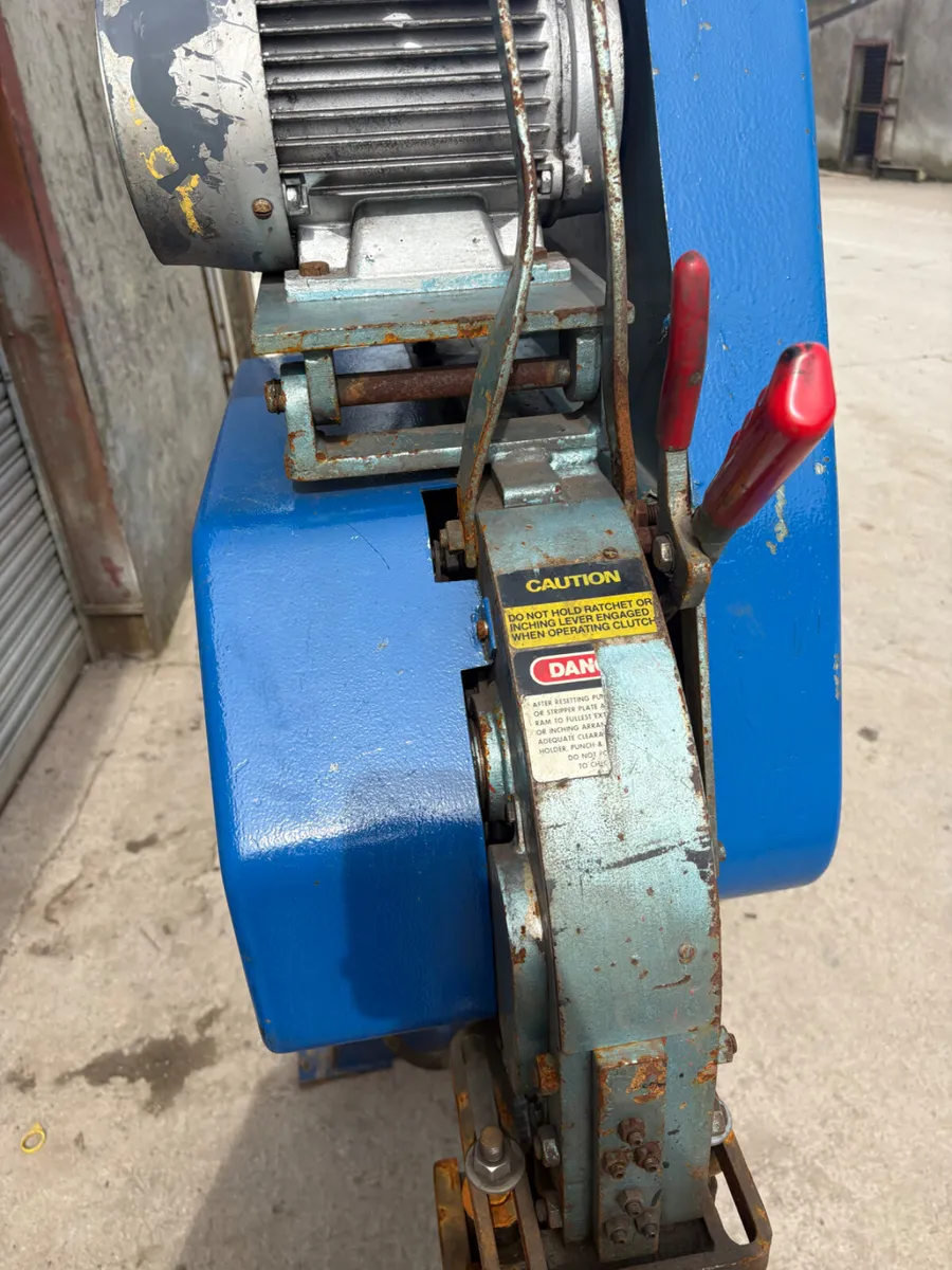 Iron worker - Image 3