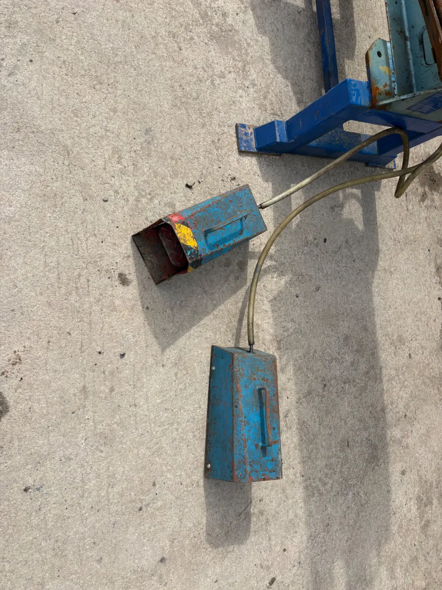 Iron worker - Image 4