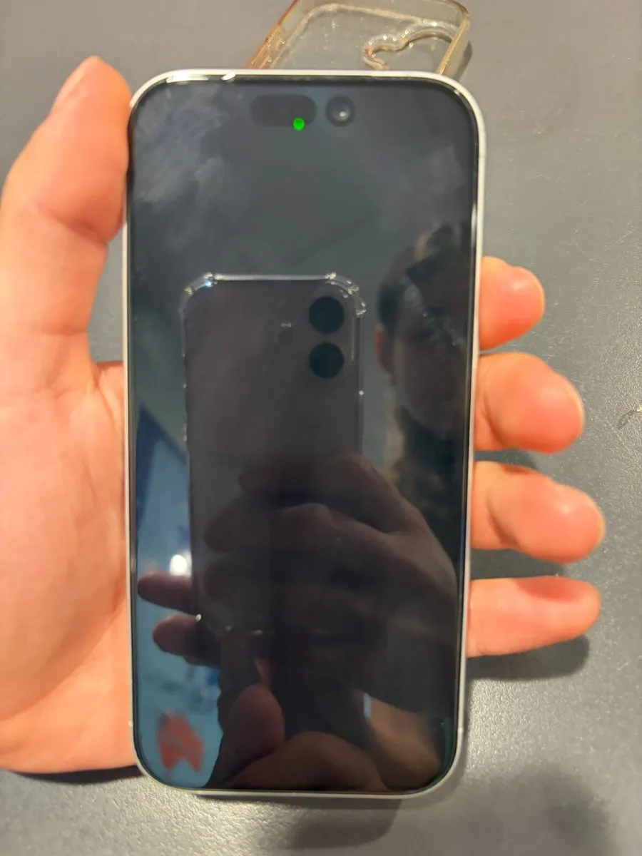 Iphone 17 White - Image 2