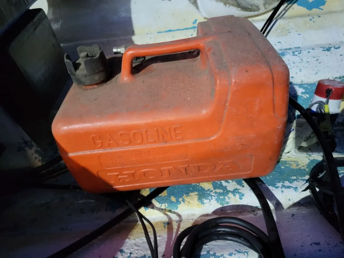 Bobcat boat. - Image 3