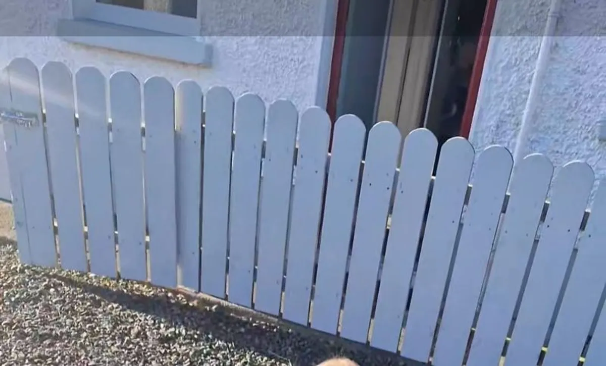 childrens garden /picket  fence - Image 2